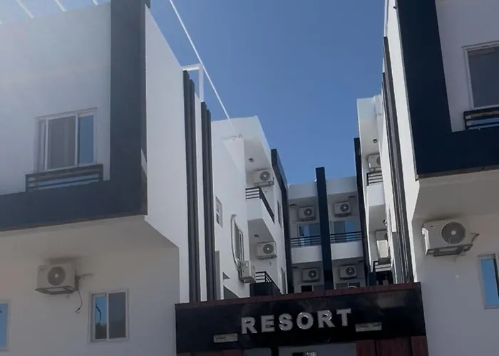 The Doctor Building Otel *